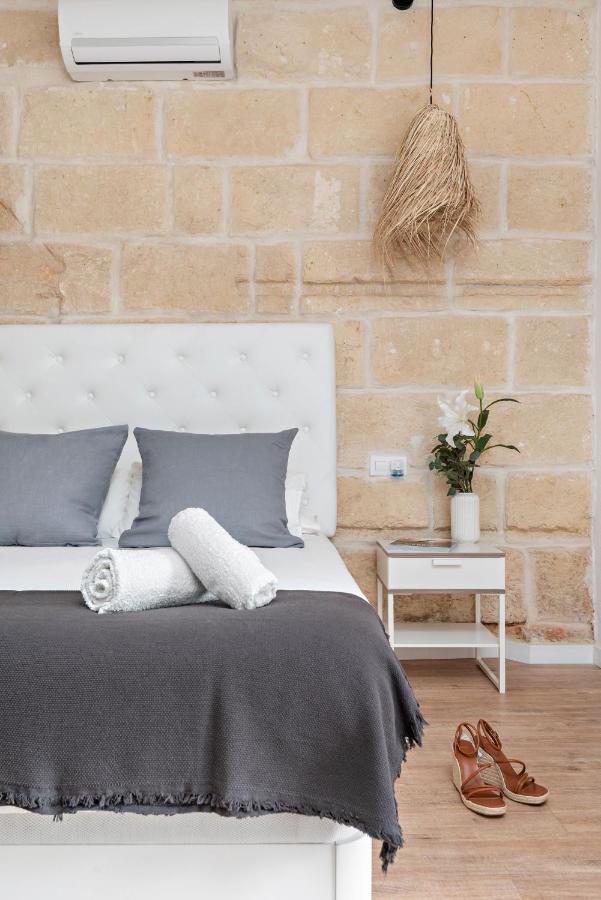 Hotel Boutique Ses 5 Claus ซิวตาเดญา ภายนอก รูปภาพ
