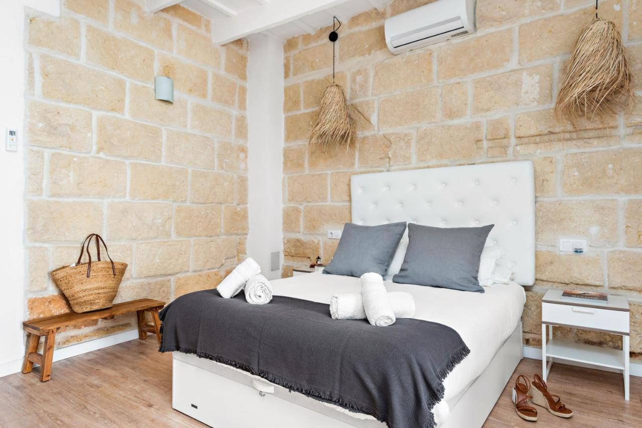 Hotel Boutique Ses 5 Claus ซิวตาเดญา ภายนอก รูปภาพ