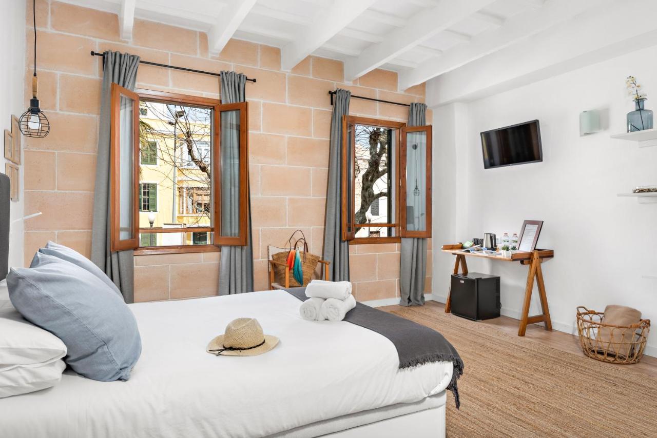 Hotel Boutique Ses 5 Claus ซิวตาเดญา ภายนอก รูปภาพ