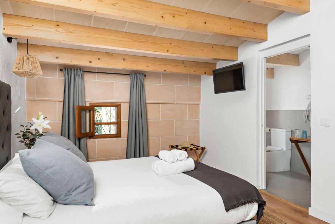 Hotel Boutique Ses 5 Claus ซิวตาเดญา ภายนอก รูปภาพ